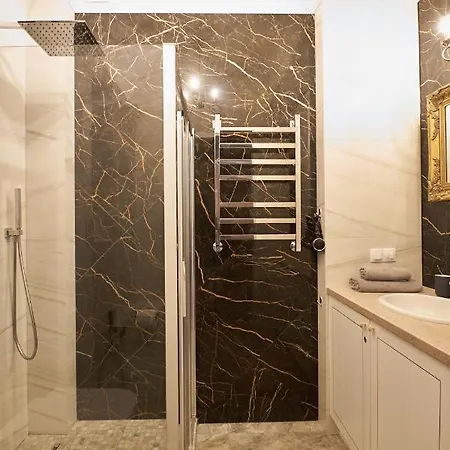 Fully Renovated 2Bdr Apt In The Heart Of Minsk Minsk