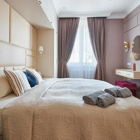 Apartment Fully Renovated 2Bdr Apt In The Heart Of Minsk