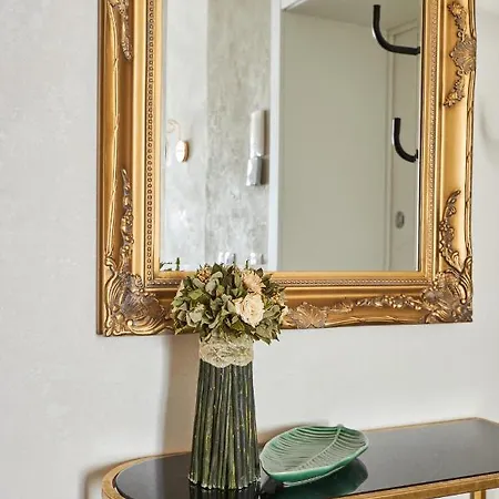 Fully Renovated 2Bdr Apt In The Heart Of Minsk
