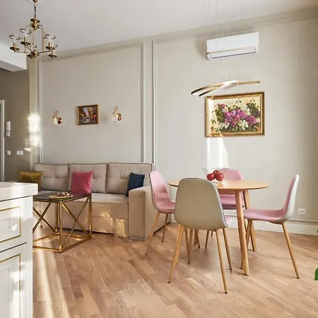 Fully Renovated 2Bdr Apt In The Heart Of Minsk Minsk