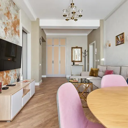 Fully Renovated 2Bdr Apt In The Heart Of Minsk Apartment Minsk