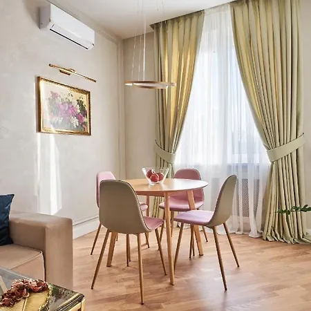 Apartment Fully Renovated 2Bdr Apt In The Heart Of Minsk