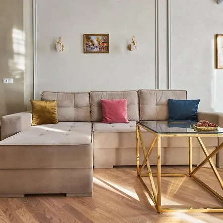 Fully Renovated 2Bdr Apt In The Heart Of Minsk Apartment Minsk