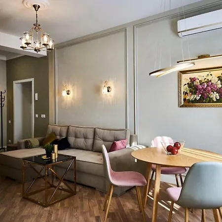 Apartment Fully Renovated 2Bdr Apt In The Heart Of Minsk Minsk